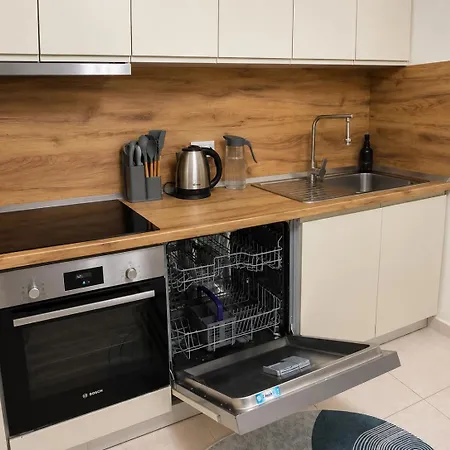 Sea & Escape - 2 Bedroom With Lift By The Апартаменты Дуррес