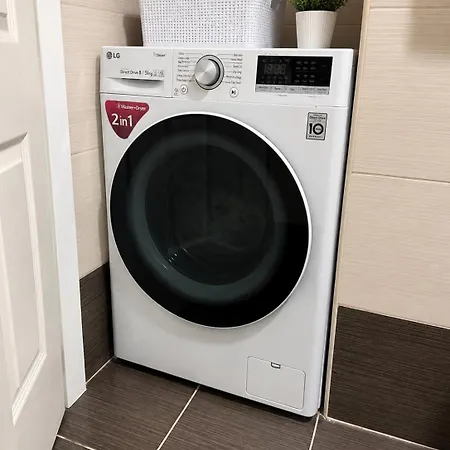 Sea & Escape - 2 Bedroom With Lift By The *